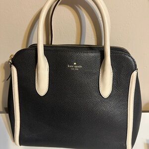 Duncan Caroline Lane handbag in black with cream-colored handles and trim